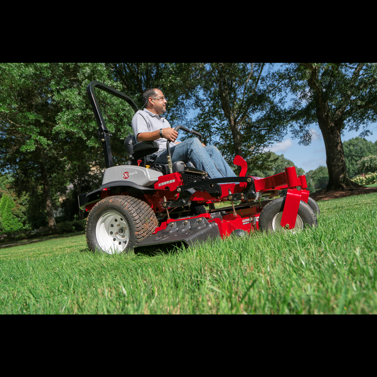 Exmark Lazer Z X-Series with 25.5 HP* Kawasaki FX801V Engine and 52" UltraCut Series 6 Deck Exmark Lazer Z X-Series with 25.5 HP* Kawasaki FX801V Engine and 52" UltraCut Series 6 Deck