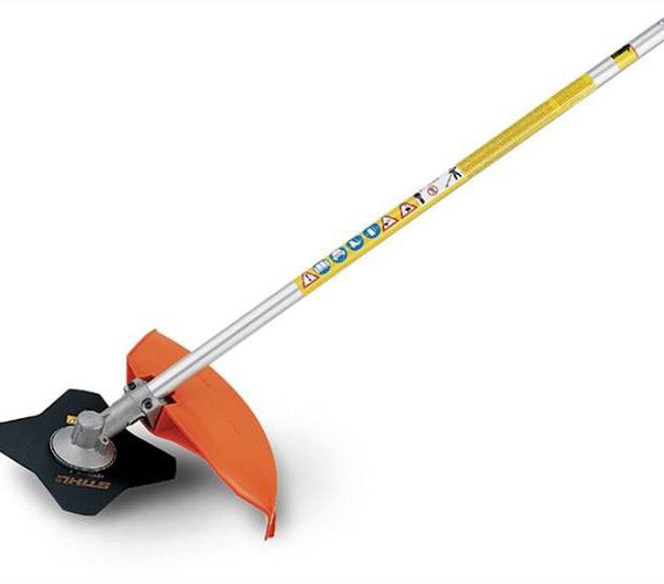 STIHL FS-KM Brushcutter with 4 Tooth Grass Blade