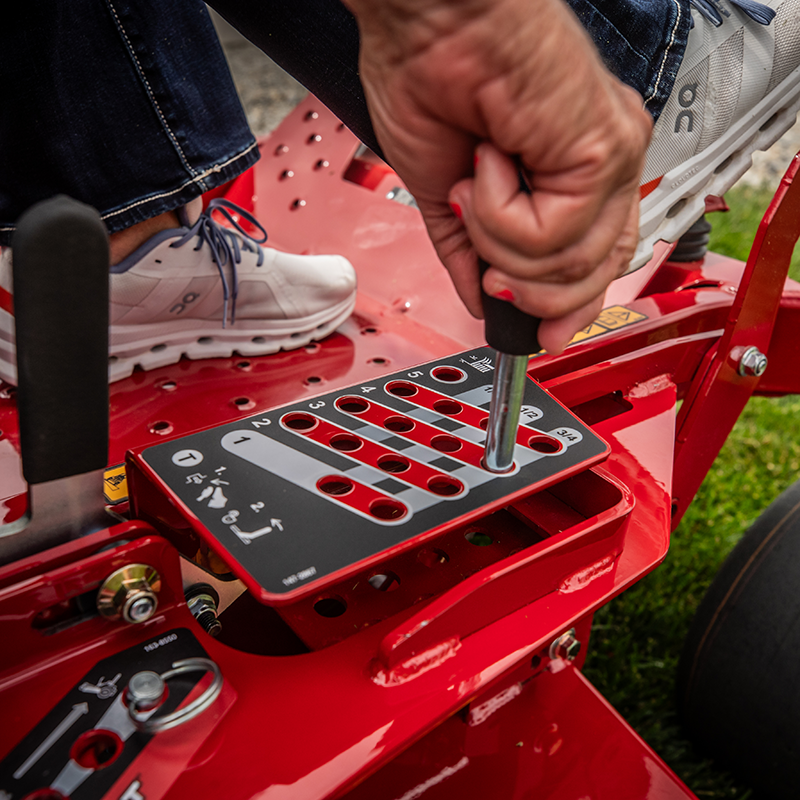 Exmark Radius E-Series with 23 HP* Kawasaki FR691 Engine and 48” Series 2+ Deck (Available Spring 2026) Exmark Radius E-Series with 23 HP* Kawasaki FR691 Engine and 48” Series 2+ Deck (Available Spring 2026)